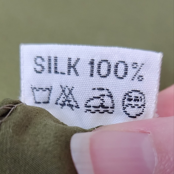 Chanel olive green Scarf - Picture 4 of 4